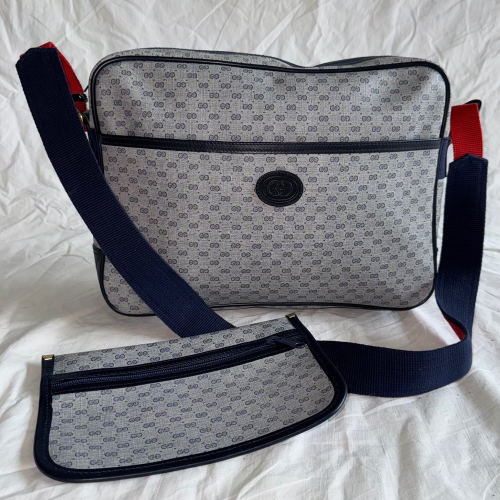 vintage GUCCI leather messenger bag w/zip pouch
